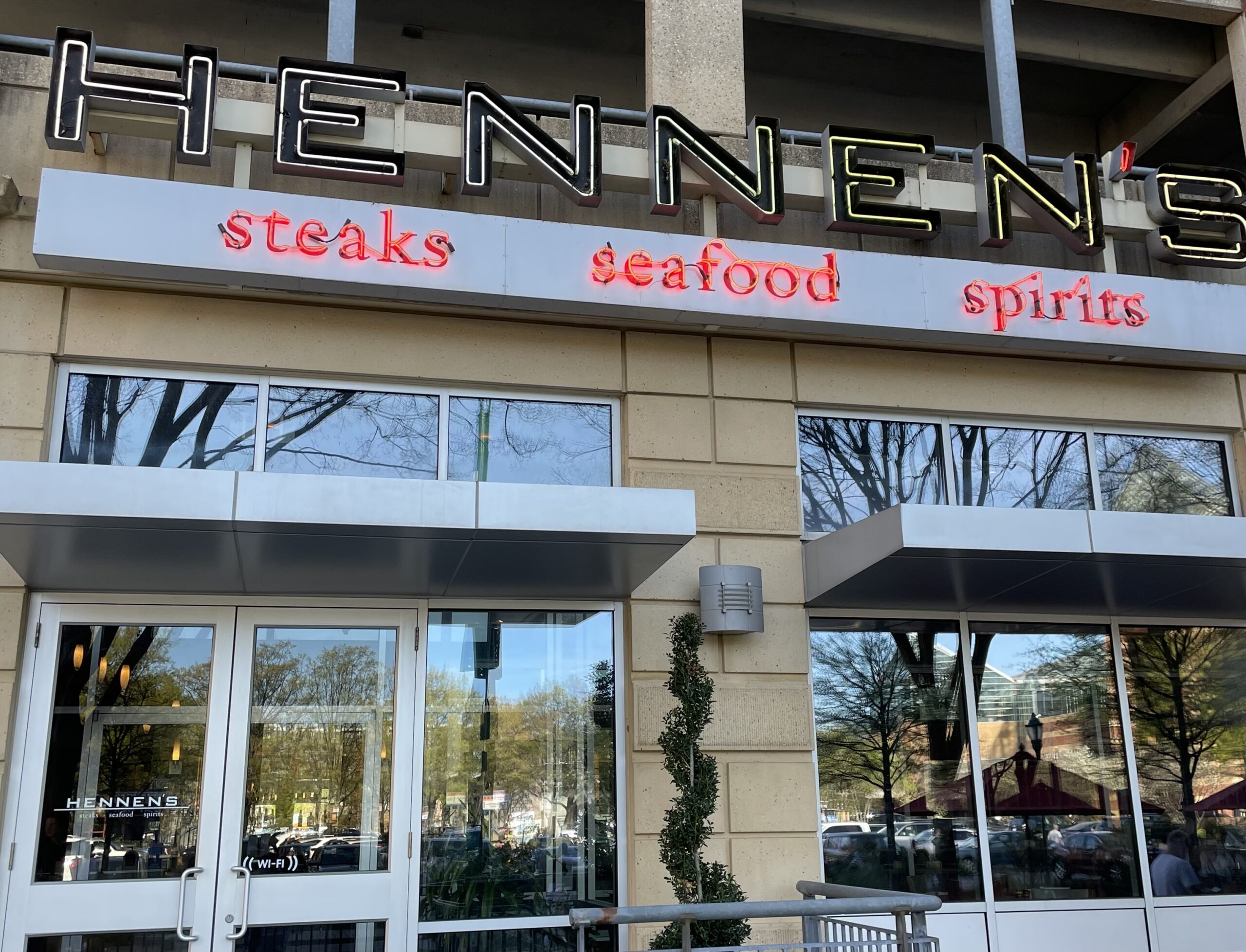 Hennen's